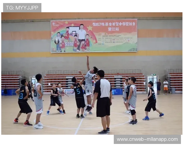 “篮球公益活动走进山区，孩子们首次接触专业训练”