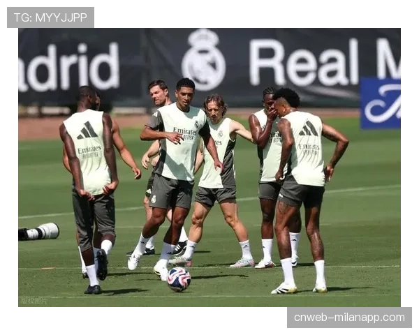 特写：现场大屏播放AI生成的“本场最佳进球模拟动画”引发球迷惊呼。