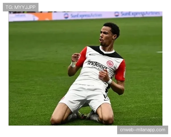 传闻:勒沃库森边卫弗林蓬吸引多家英超豪门关注 传闻:勒沃库森边卫弗林蓬吸引多家英超豪门关注